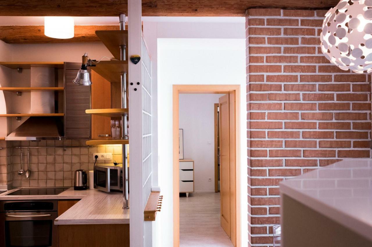 Columbo Apartment บราติสลาวา ภายนอก รูปภาพ