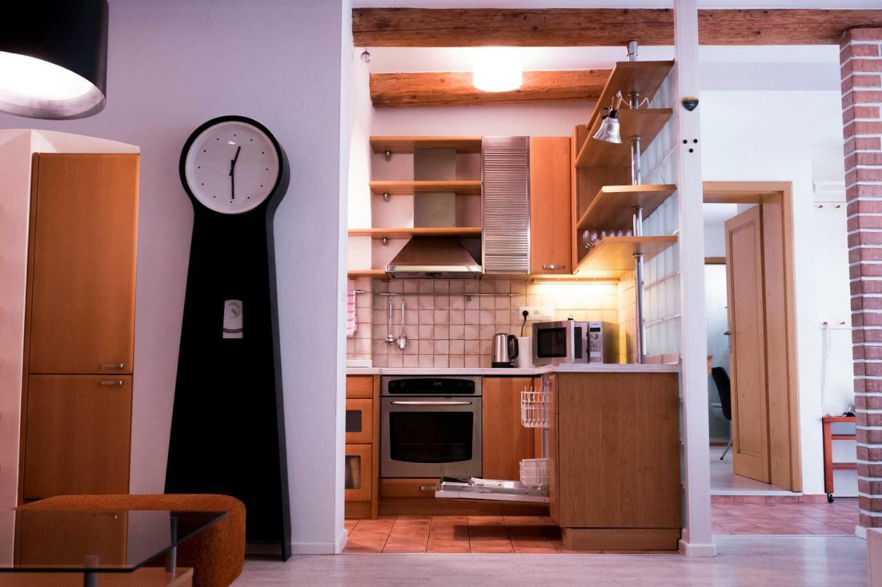 Columbo Apartment บราติสลาวา ภายนอก รูปภาพ